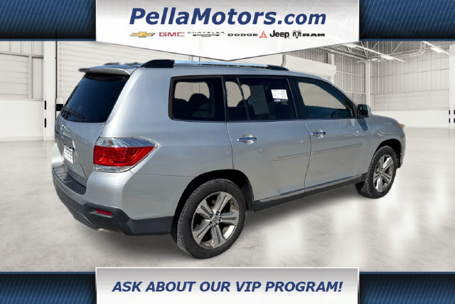 Used 2011 Toyota Highlander Limited w/ Tow Pkg FWD image 3