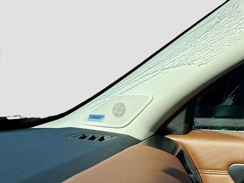 Used 2025 Nissan Pathfinder Platinum w/ Cargo Package image 17