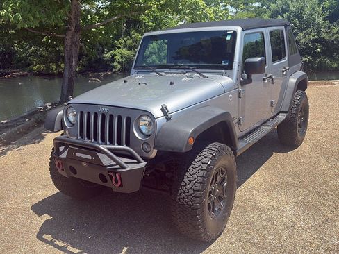 Used 2017 Jeep Wrangler Unlimited Sport w/ Quick Order Package 24S AWD/4WD image 12