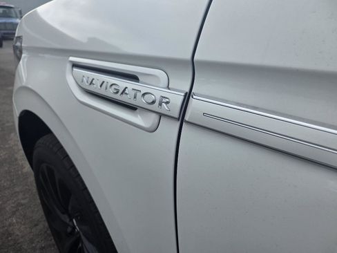 Used 2020 Lincoln Navigator L Reserve w/ Equipment Group 208A Reserve AWD/4WD image 14