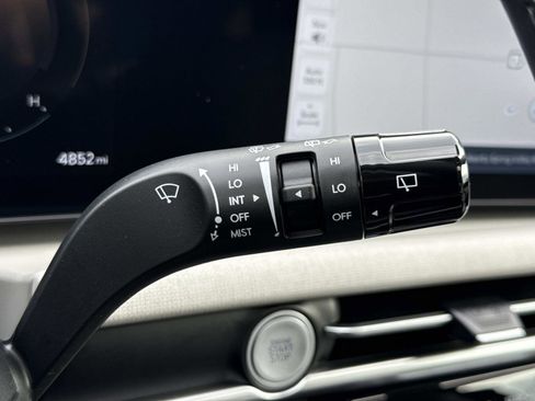 Certified 2025 Hyundai Tucson SEL image 11