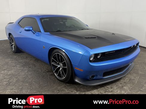 Used 2016 Dodge Challenger R/T Scat Pack w/ Leather Interior Group RWD image 1