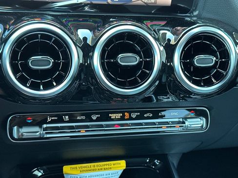 New 2026 Mercedes-Benz GLA 250 image 17