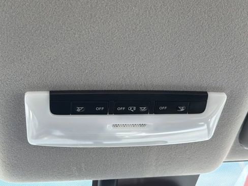 Used 2025 Nissan Versa SV w/ Trunk Package FWD image 13