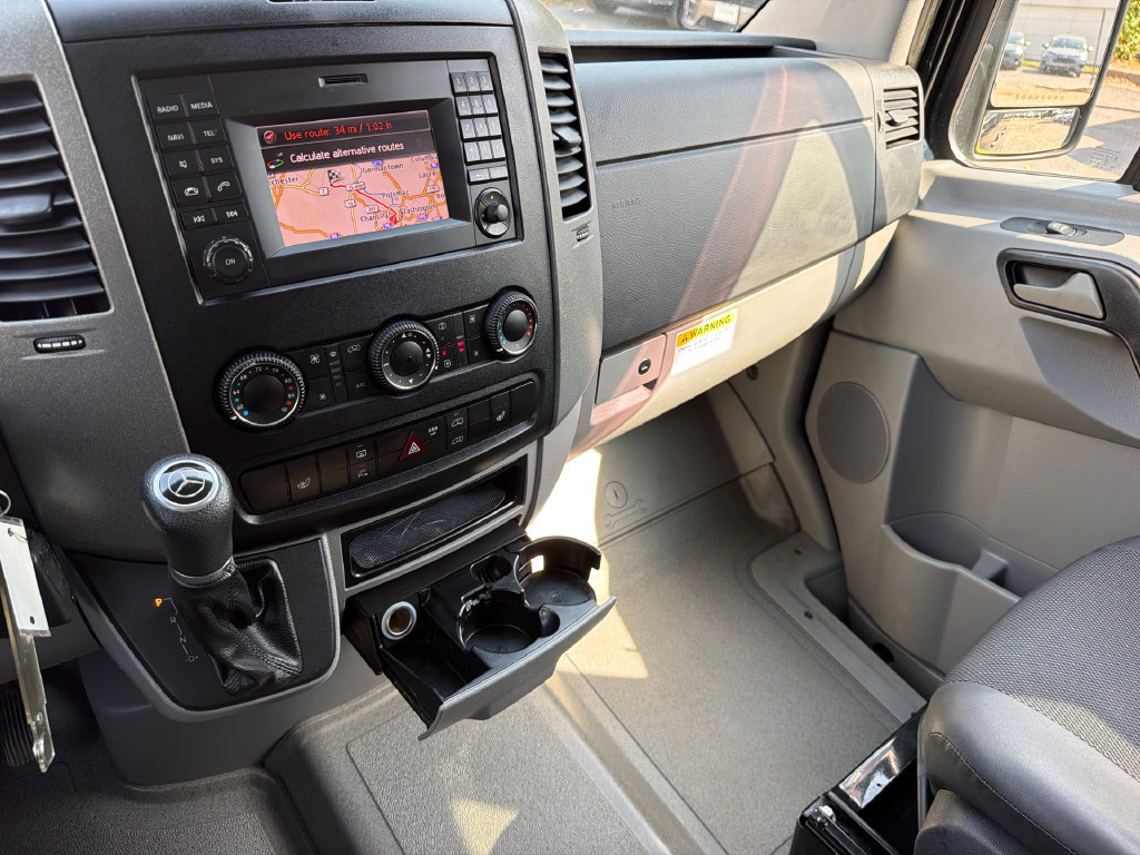 Used 2015 Mercedes-Benz Sprinter 2500 image 24