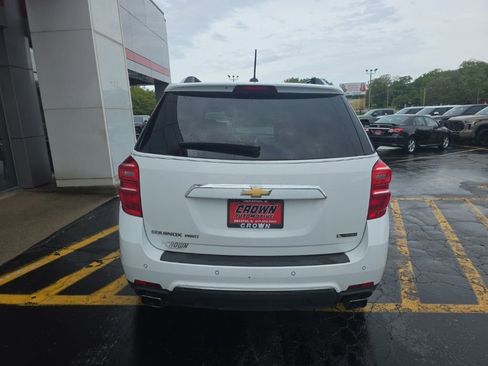 Used 2017 Chevrolet Equinox Premier w/ Enhanced Convenience Package AWD/4WD image 4