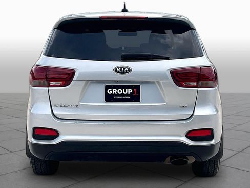 Used 2020 Kia Sorento LX FWD image 4