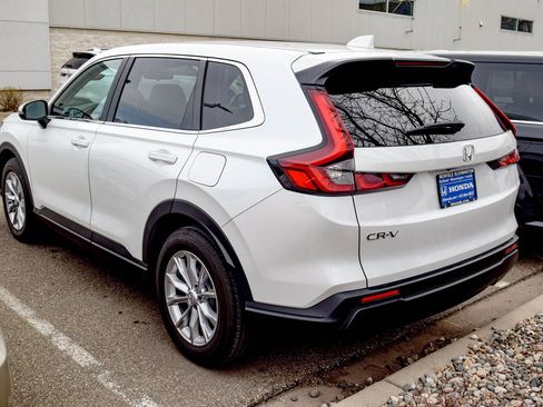 Used 2024 Honda CR-V EX image 7