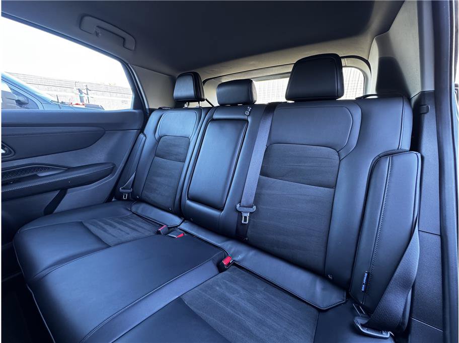 Used 2024 Nissan Ariya AWD image 16