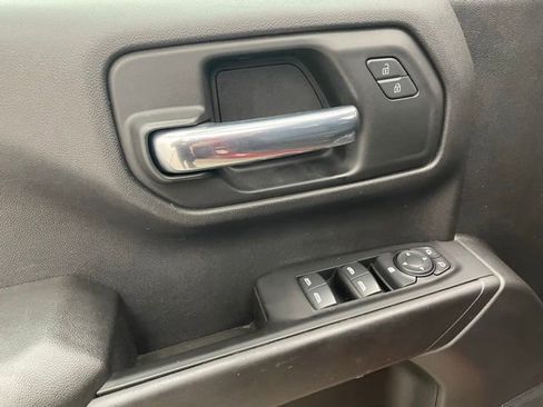 Certified 2022 Chevrolet Silverado 1500 Custom image 11