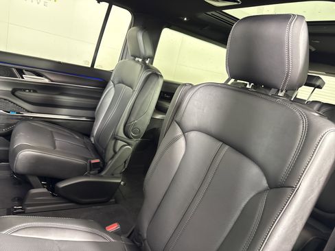 New 2026 Jeep Grand Wagoneer L Summit AWD/4WD image 13