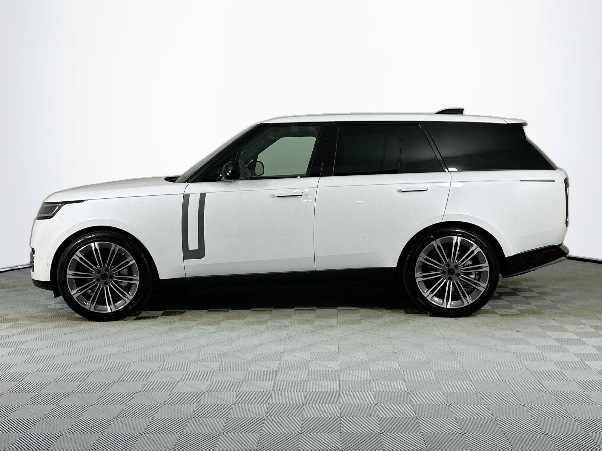 New 2026 Land Rover Range Rover SE AWD/4WD image 8