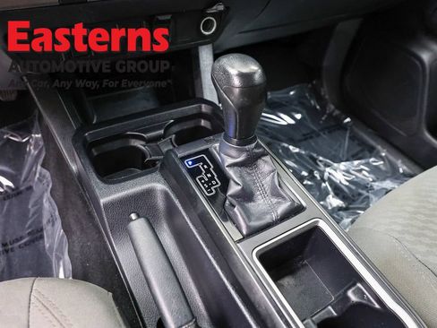 Used 2020 Toyota Tacoma SR RWD image 12