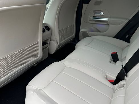 New 2025 Mercedes-Benz GLA 250 image 14