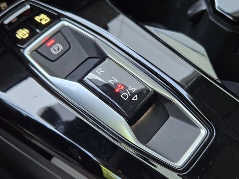 Used 2025 Audi Q5 Premium Plus w/ Premium Plus AWD/4WD image 27
