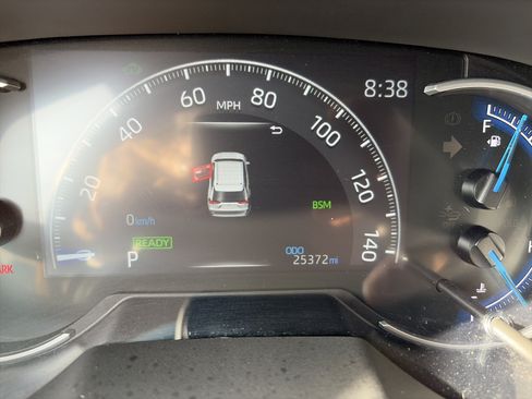 Used 2024 Toyota RAV4 XLE AWD/4WD image 22
