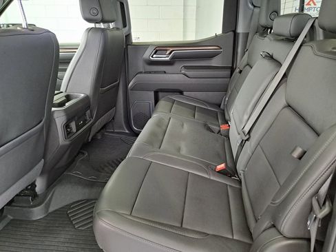 Used 2024 Chevrolet Silverado 1500 LT Trail Boss w/ Convenience Package II image 28