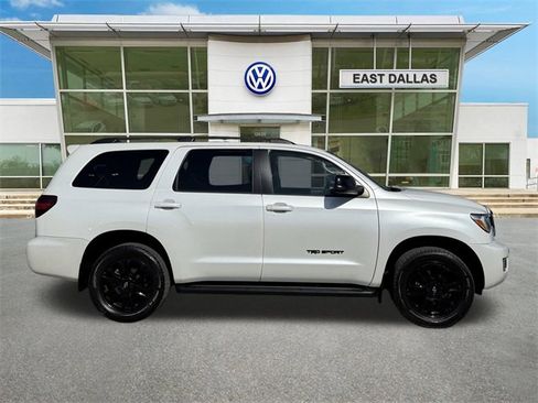 Used 2022 Toyota Sequoia TRD Sport image 3