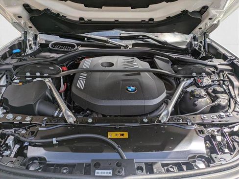 New 2025 BMW 750e xDrive image 18