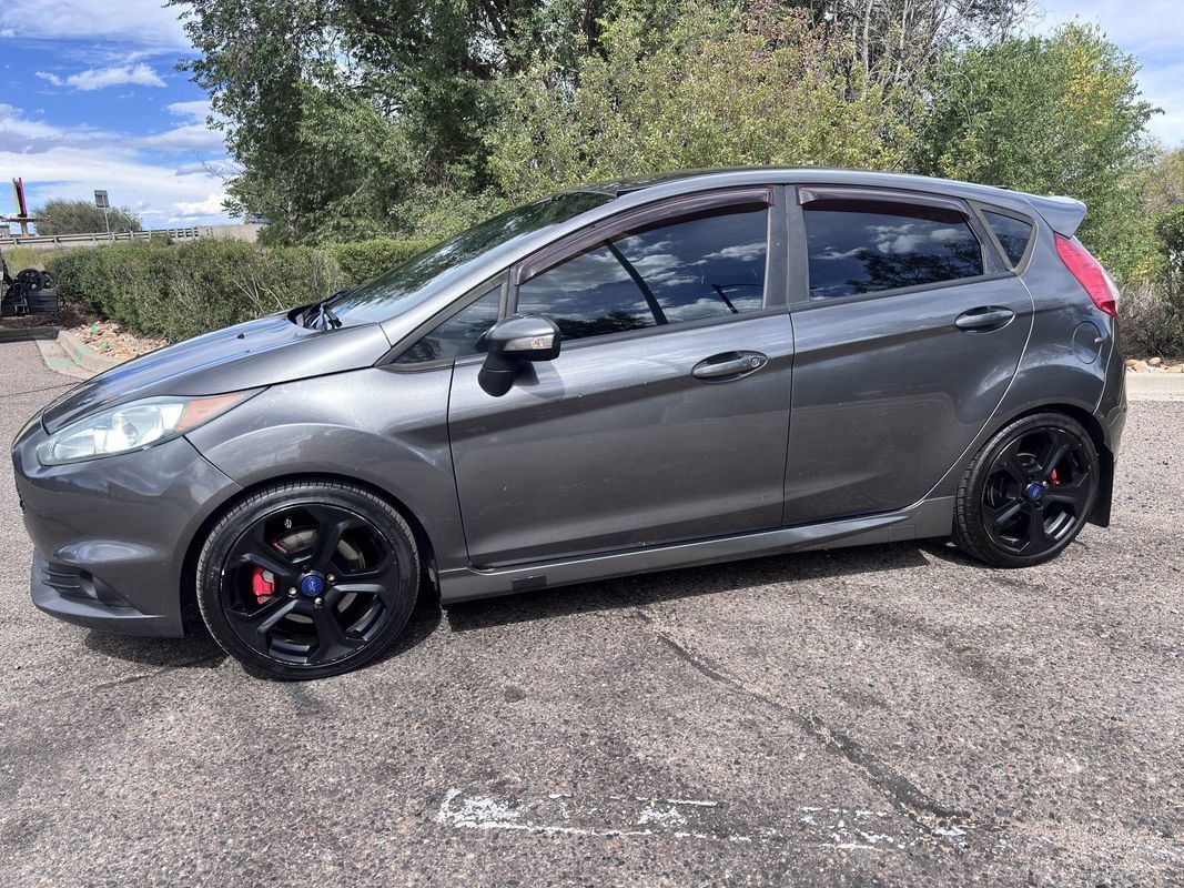 Used 2016 Ford Fiesta ST FWD image 6