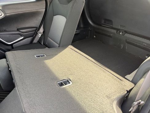 Used 2025 Kia Soul S image 12