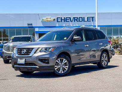 Used 2020 Nissan Pathfinder S