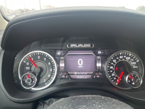 Used 2022 RAM 1500 Laramie image 12