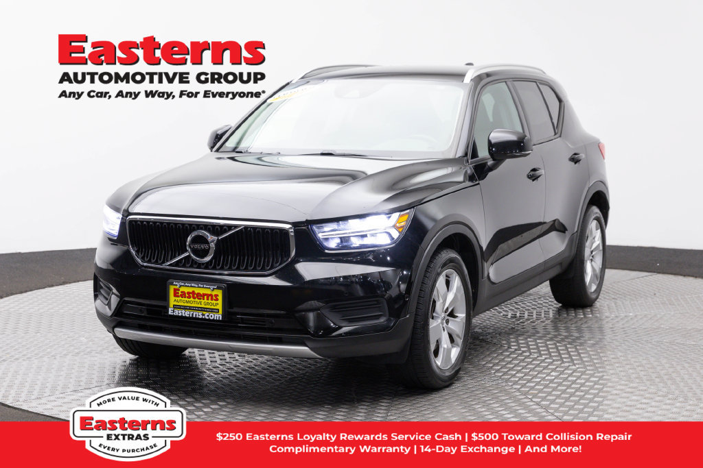 Used 2019 Volvo XC40 T5 Momentum AWD/4WD image 1