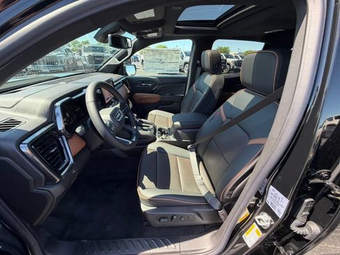 New 2026 GMC Canyon AT4 w/ Technology Plus Package AWD/4WD image 24