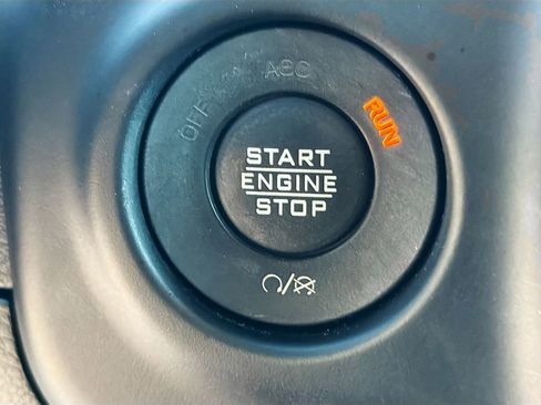 Used 2021 Jeep Wrangler Unlimited Sport image 34