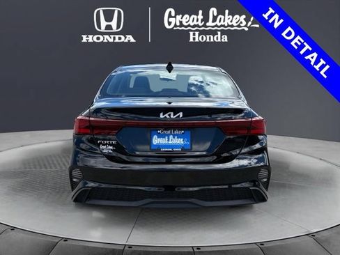 Used 2024 Kia Forte LXS w/ LXS Technology Package FWD image 5