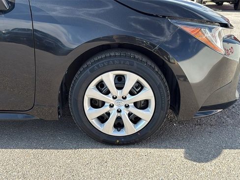 Used 2020 Toyota Corolla LE image 25