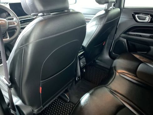 Used 2023 Jeep Compass Trailhawk image 30