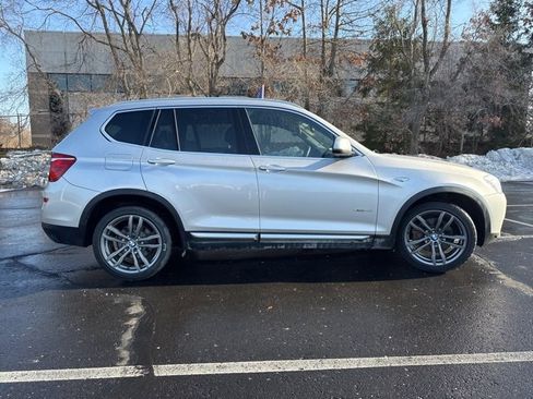 Used 2017 BMW X3 xDrive28i image 4