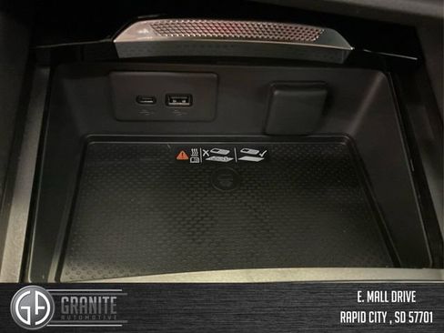 New 2025 Buick Envision Sport Touring image 29