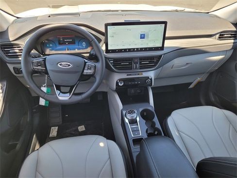 New 2025 Ford Escape SE w/ PHEV Premium Package image 7