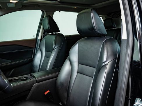 Used 2022 Nissan Rogue SV w/ SV Premium Package image 22