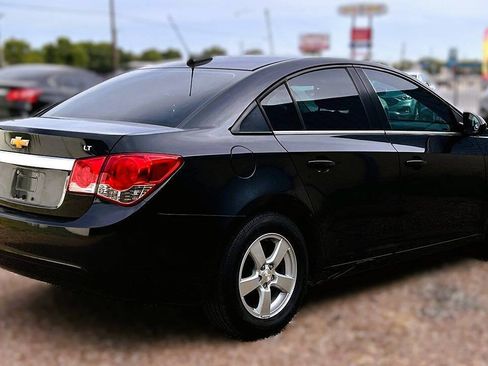 Used 2016 Chevrolet Cruze LT w/ Sun And Sound Package FWD image 4