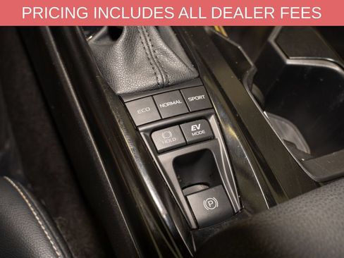 Used 2025 Toyota Camry SE FWD image 16