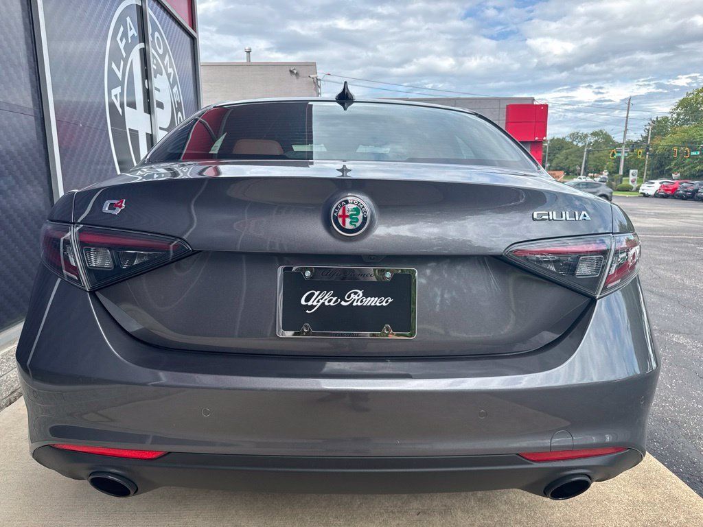 Used 2024 Alfa Romeo Giulia Ti w/ Active Assist Plus Package AWD/4WD image 10