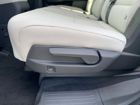 New 2026 Hyundai Santa Fe SE FWD image 32