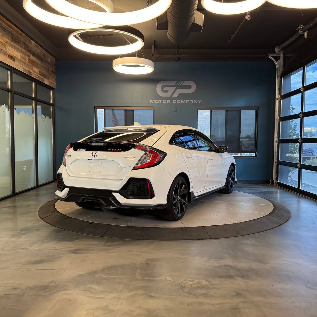 Used 2018 Honda Civic Sport image 3