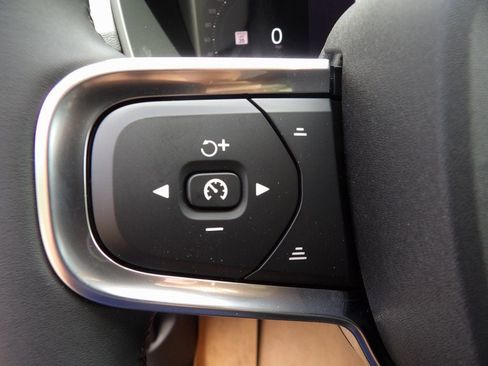 New 2026 Volvo XC40 B5 Plus w/ Protection Package Premier image 15