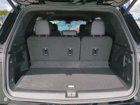 New 2026 Chevrolet Traverse High Country image 13