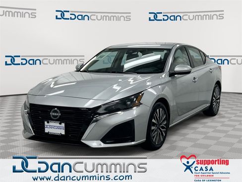 Used 2023 Nissan Altima 2.5 SV image 1