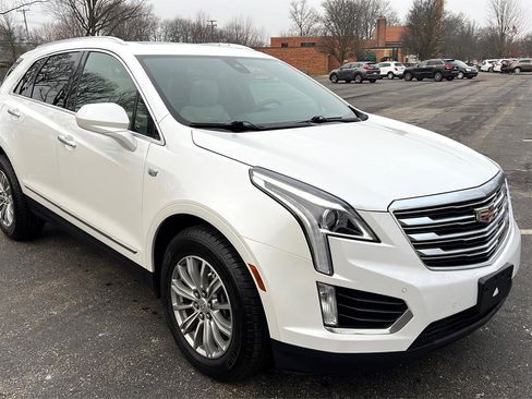 Used 2017 Cadillac XT5 Luxury w/ Driver Awareness Package image 3