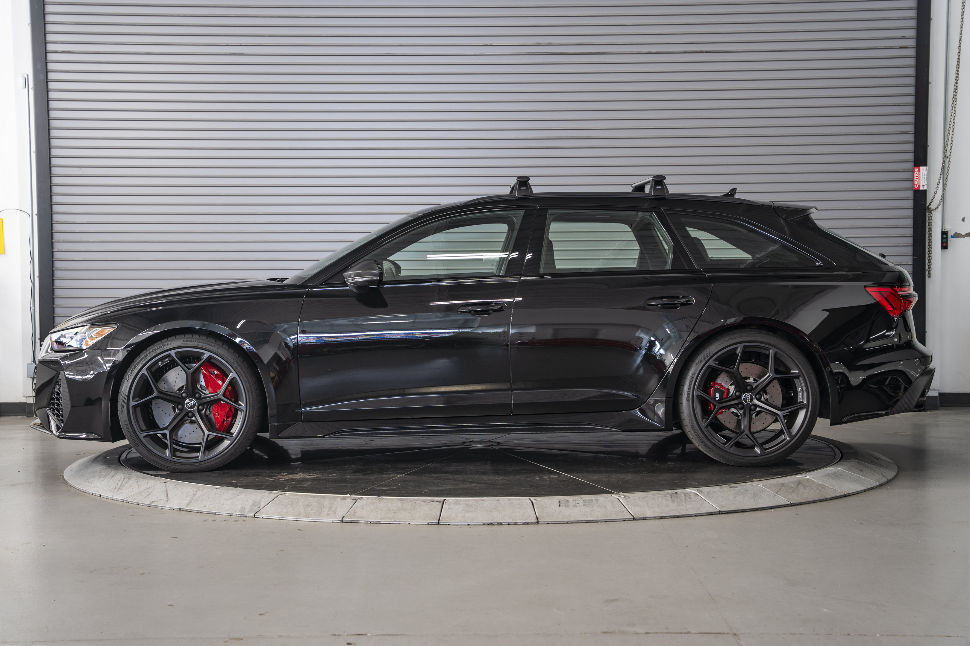 Used 2025 Audi RS 6 performance AWD/4WD image 2