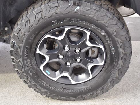 Used 2023 Jeep Wrangler Unlimited Rubicon 4xe w/ Cold Weather Group AWD/4WD image 34