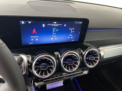 New 2026 Mercedes-Benz GLB 250 4MATIC image 30