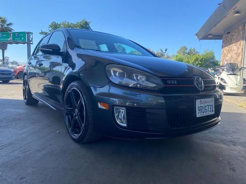 Used 2010 Volkswagen GTI 4-Door FWD image 21